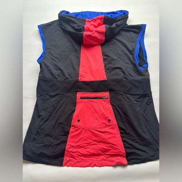 Athleta Black, blue and red Hooded Sleeveless running Top. Size L - Picture 2 of 6